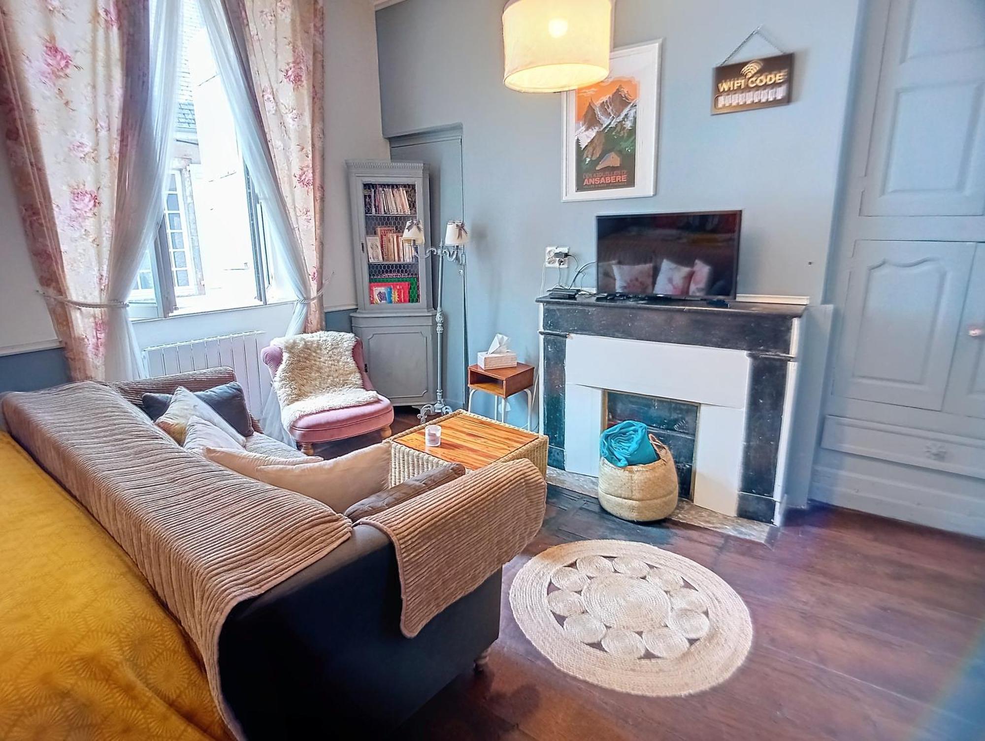 L’Églantine studio Oloron-Sainte-Marie Esterno foto